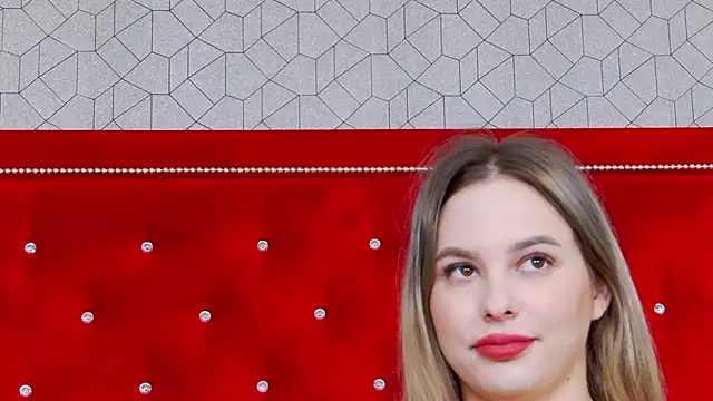 Snapshot of Ellsa_Jean_ chatting on 10.27.25 Ellsa Jean online show from 10.27.25