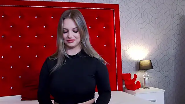 Snapshot of Ellsa_Jean_ chatting on 11.17.25 Ellsa Jean online show from 11.17.25