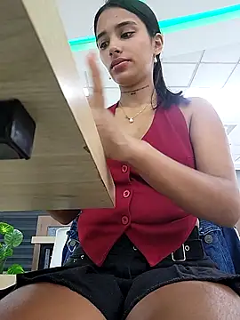 Lorena Mcfly online show from 09.19.25