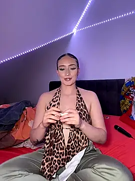 Tijara-im-Pyjama online show from 09.09.25