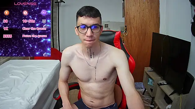 angelicious  online show from 11.03.25