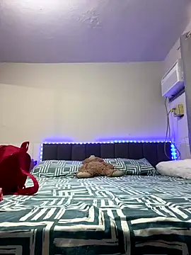 Snapshot of sophiemonroevip chatting on 09.14.25 sophiemonroevip online show from 09.14.25