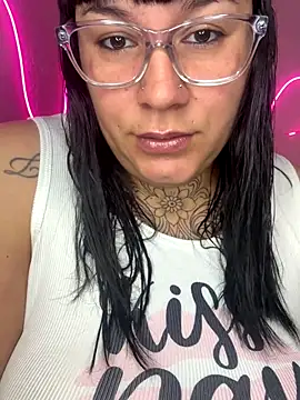 valen1891 online show from 10.14.25