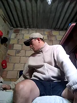 Snapshot of douglaszaens chatting on 09.11.25 douglaszaens online show from 09.11.25