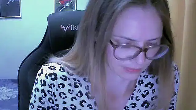 Snapshot of SEA_Dream chatting on 10.03.25 SEA Dream online show from 10.03.25