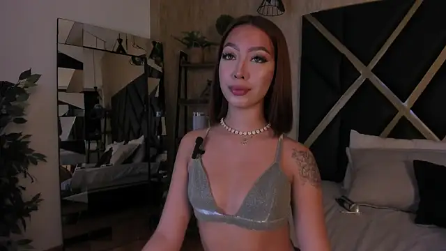 AllisonOwens online show from 11.25.25