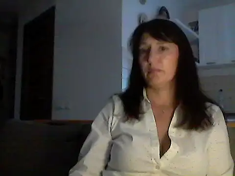 Snapshot of Elena48324 chatting on 10.05.25 Elena48324 online show from 10.05.25