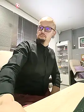 Snapshot of zain_kreigger chatting on 09.27.25 zain kreigger online show from 09.27.25