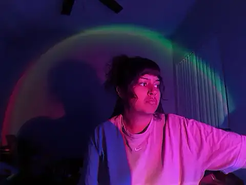 Snapshot of pressuremami chatting on 10.09.25 pressuremami online show from 10.09.25