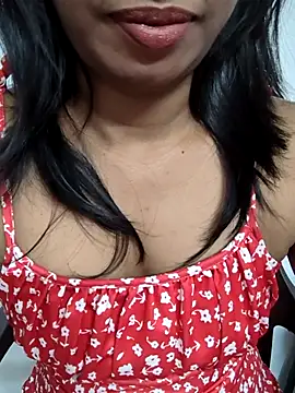 Snapshot of tamil_Aarathi chatting on 10.23.25 tamil Aarathi online show from 10.23.25