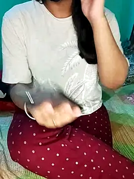 Snapshot of Arshii chatting on 09.13.25 Arshii online show from 09.13.25