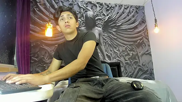 Ethann1  online show from 10.21.25