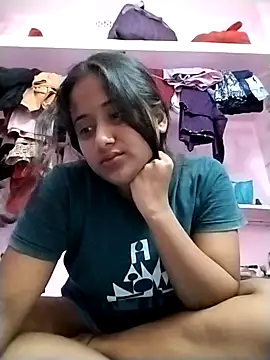 Snapshot of Fun__with__Prity chatting on 10.11.25 Fun with Prity online show from 10.11.25