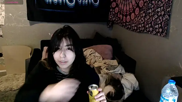 London Ray online show from 10.22.25