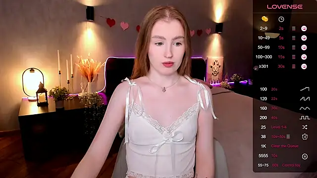 ShylaPie   online show from 10.09.25