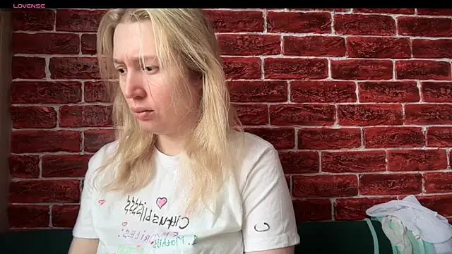 CitrusBlissss online show from 11.06.25