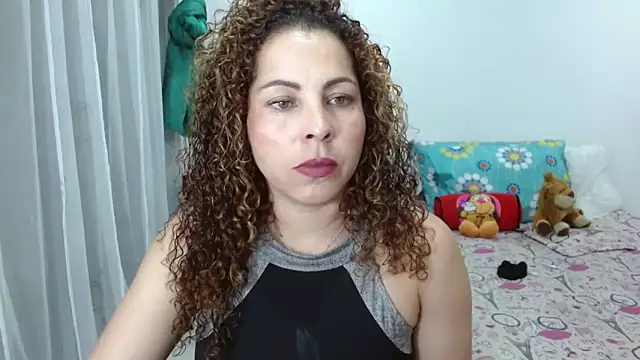 Snapshot of Yanis_Ariel12 chatting on 09.22.25 Yanis Ariel12 online show from 09.22.25