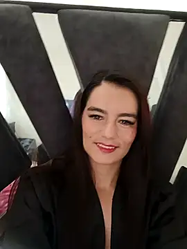Snapshot of Demy_Rhoades chatting on 10.13.25 Demy Rhoades online show from 10.13.25