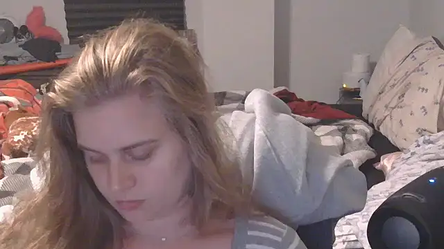 Snapshot of Sexyblonde12344 chatting on 09.13.25 Sexyblonde12344 online show from 09.13.25