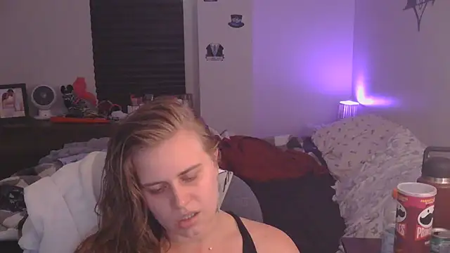 Snapshot of Sexyblonde12344 chatting on 09.16.25 Sexyblonde12344 online show from 09.16.25