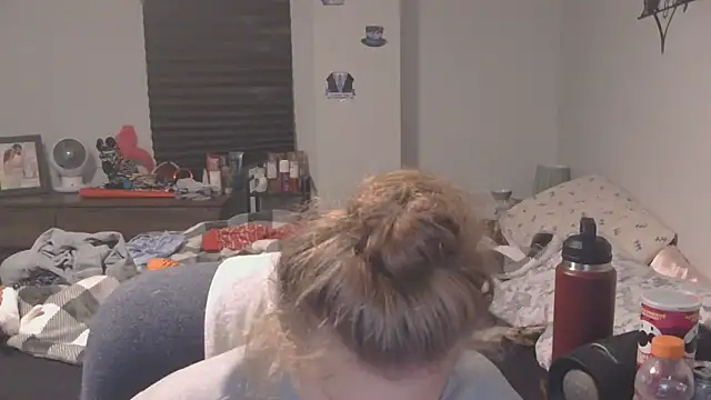 Snapshot of Sexyblonde12344 chatting on 09.17.25 Sexyblonde12344 online show from 09.17.25