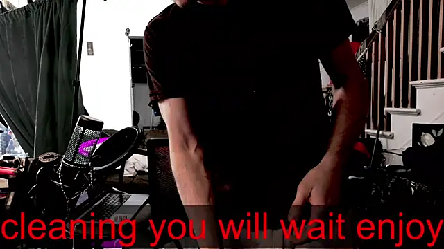 Snapshot of MasterDaddyCool chatting on 09.15.25 MasterDaddyCool online show from 09.15.25