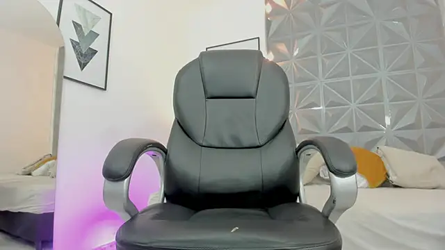 Ricky Owens1 online show from 11.19.25