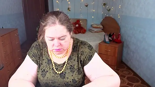 Audrey Aura online show from 09.12.25