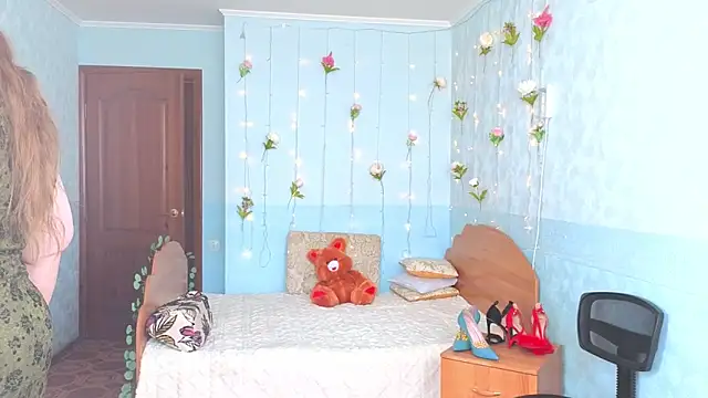 Audrey Aura online show from 09.13.25