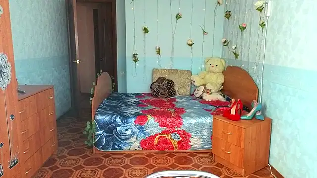 Audrey Aura online show from 10.18.25