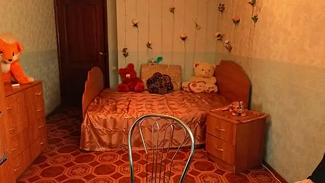 Audrey Aura online show from 12.04.25