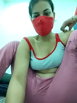 Snapshot of Miss-0012 chatting on 10.04.25 Miss-0012 online show from 10.04.25