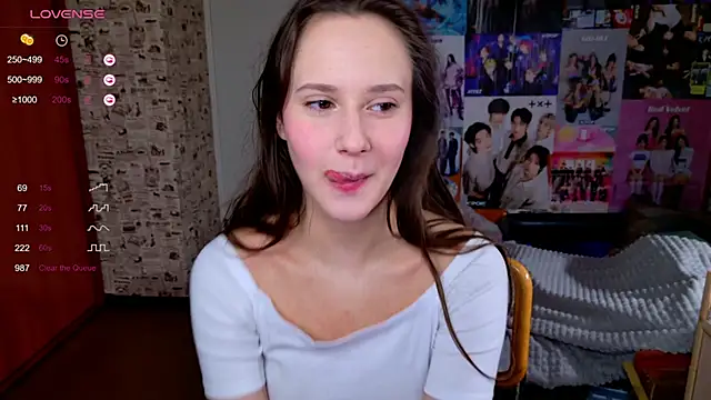 Snapshot of LucyRose3 chatting on 11.04.25 LucyRose3 online show from 11.04.25