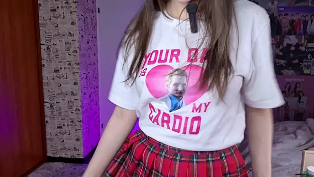 Snapshot of LucyRose3 chatting on 12.02.25 LucyRose3 online show from 12.02.25