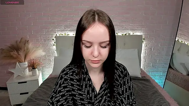 MarySparkle online show from 10.02.25