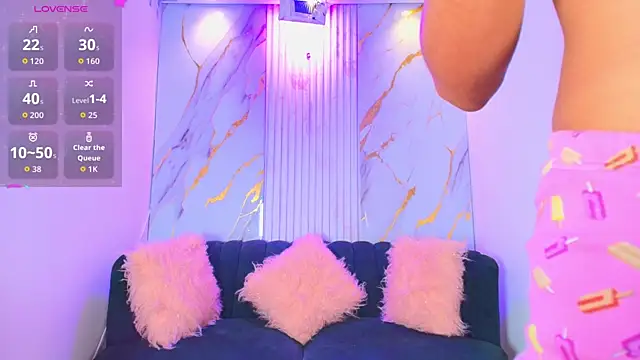 Snapshot of Mhiaa_Sweet chatting on 10.27.25 Mhiaa Sweet online show from 10.27.25