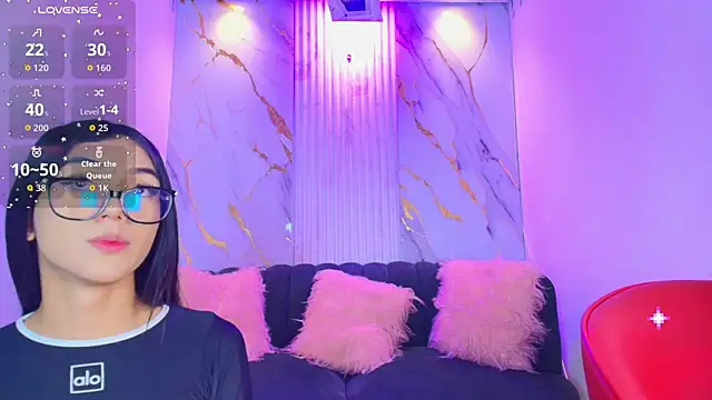 Snapshot of Mhiaa_Sweet chatting on 11.14.25 Mhiaa Sweet online show from 11.14.25