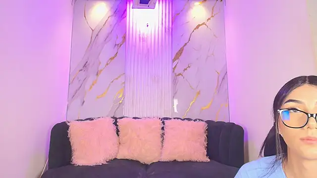 Snapshot of Mhiaa_Sweet chatting on 11.27.25 Mhiaa Sweet online show from 11.27.25