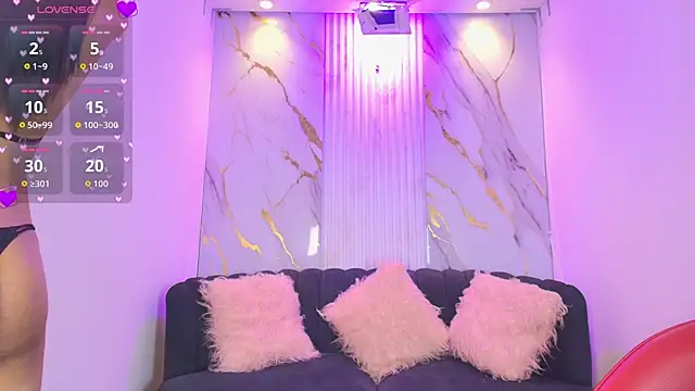 Snapshot of Mhiaa_Sweet chatting on 11.29.25 Mhiaa Sweet online show from 11.29.25