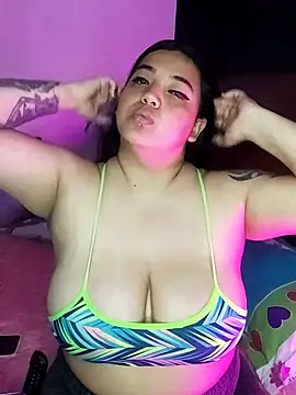 Snapshot of kittenFreyja_ chatting on 09.11.25 kittenFreyja  online show from 09.11.25