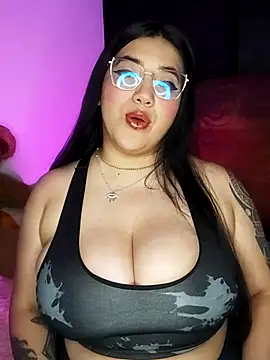 Snapshot of kittenFreyja_ chatting on 10.03.25 kittenFreyja  online show from 10.03.25