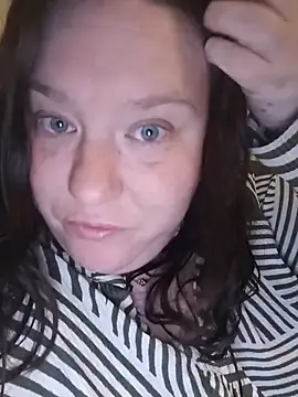 Snapshot of Feuchtekitty92@xh chatting on 10.11.25 Feuchtekitty92xh online show from 10.11.25