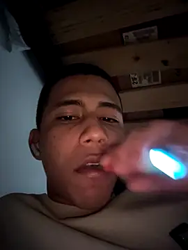 Snapshot of Davig4 chatting on 09.17.25 Davig4 online show from 09.17.25