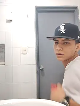 Snapshot of Davig4 chatting on 11.03.25 Davig4 online show from 11.03.25