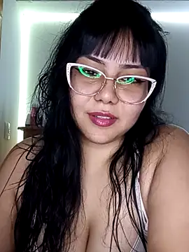 Snapshot of soo2303 chatting on 11.17.25 soo2303 online show from 11.17.25