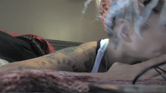 Snapshot of Flossee chatting on 09.20.25 Flossee online show from 09.20.25