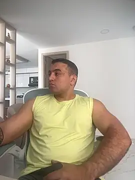 Snapshot of DoctorArabe3 chatting on 11.18.25 DoctorArabe3 online show from 11.18.25