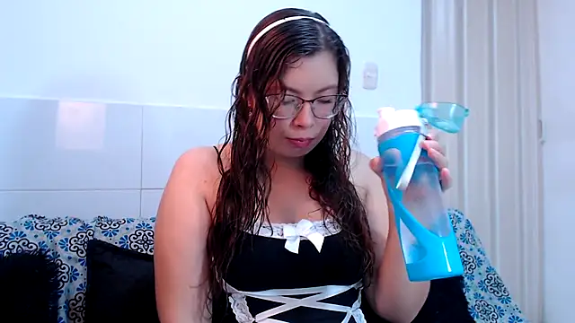 zoewhite2 online show from 09.17.25