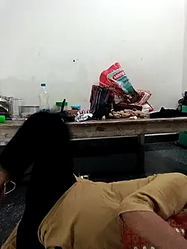 Snapshot of Guriya0076 chatting on 09.22.25 Guriya0076 online show from 09.22.25