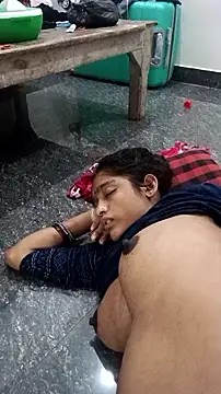 Snapshot of Guriya0076 chatting on 09.28.25 Guriya0076 online show from 09.28.25